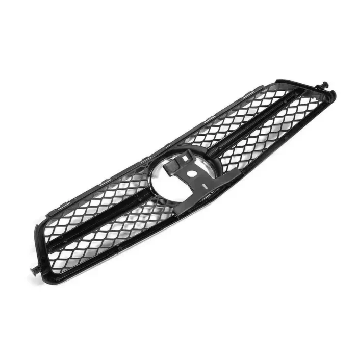 Juodos, blizgios grotelės skirtos Mercedes-Benz C klasė W204 - Image 3