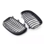 Juodos, blizgios, viengubos grotelės skirtos BMW E81, E82, E87, E88 LCI (2007-2013) - Image 4