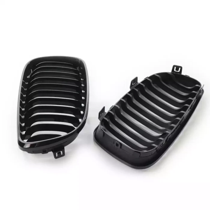 Juodos, blizgios, viengubos grotelės skirtos BMW E81, E82, E87, E88 LCI (2007-2013) - Image 5