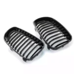 Juodos, blizgios, viengubos grotelės skirtos BMW E81, E82, E87, E88 LCI (2007-2013) - Image 6