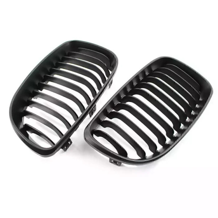 Juodos, matinės, viengubos grotelės skirtos BMW E81, E82, E87, E88 (2007-2013) - Image 4