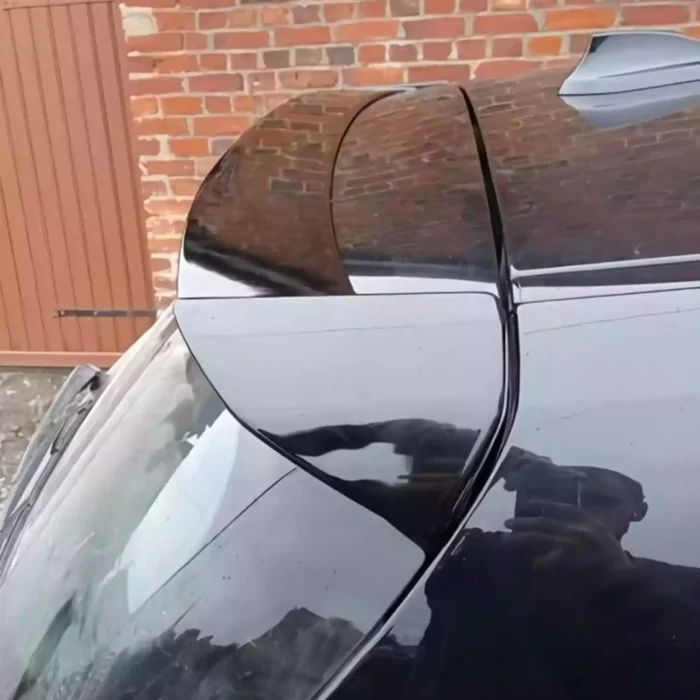 Juodas, blizgus spoileris skirtas BMW F20, F21 - Image 3