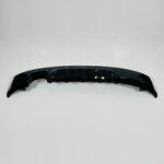 Juodas, blizgus (2x0) galinio buferio difuzorius skirtas BMW F22, F23