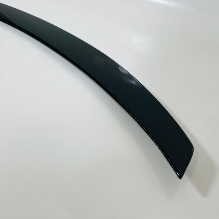 Juodas, blizgus spoileris skirtas BMW F22 - Image 3