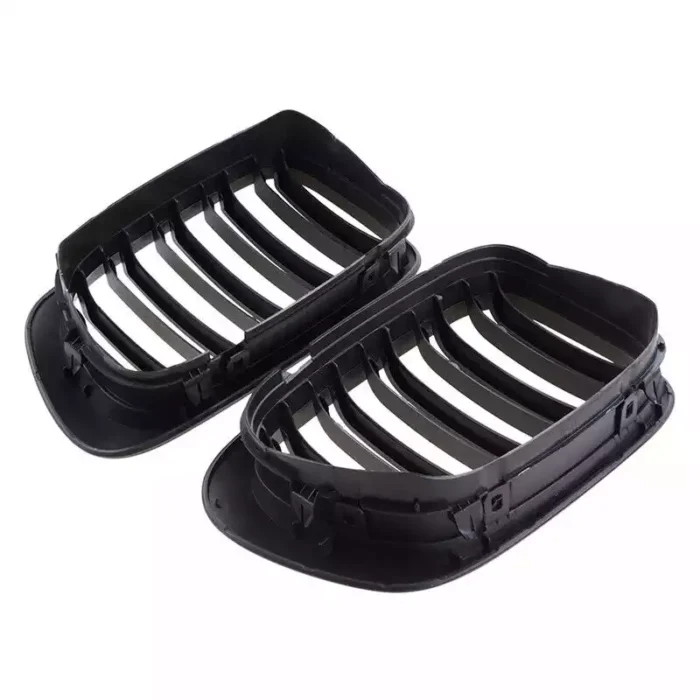 Juodos, matinės, dvigubos grotelės skirtos BMW E46 (1999-2003) PRE-LCI - Image 4