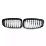 Juodos, blizgios, viengubos grotelės skirtos BMW F34