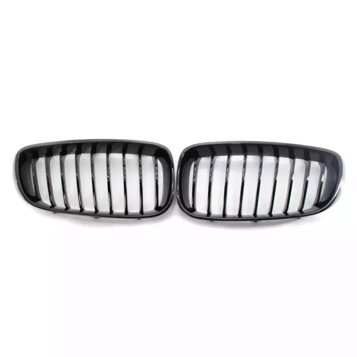 Juodos, blizgios, viengubos grotelės skirtos BMW F34 - Image 1