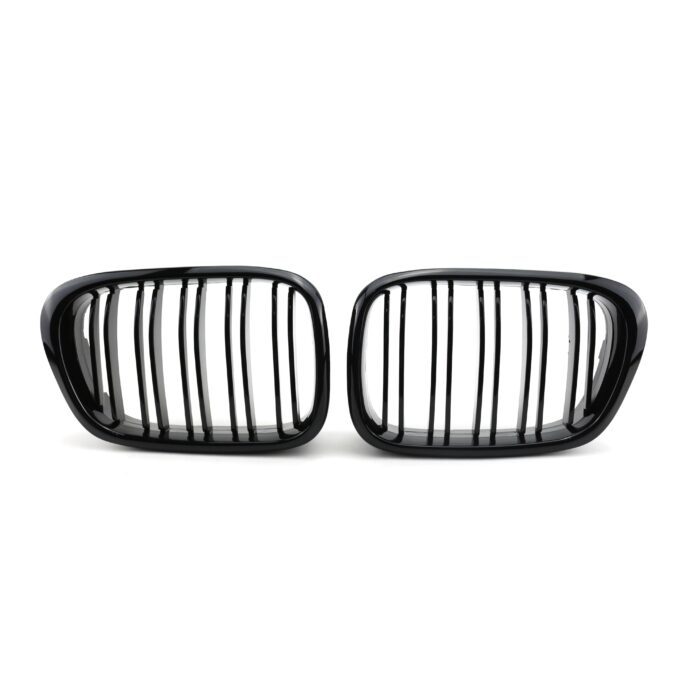 Juodos, blizgios, dvigubos grotelės skirtos BMW E39 (1996-2003) - Image 1