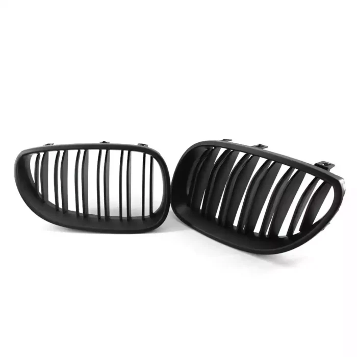 Juodos, matinės, dvigubos grotelės skirtos BMW E60, E61 - Image 2