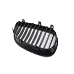 Juodos, blizgios, viengubos grotelės skirtos BMW E60, E61 - Image 4