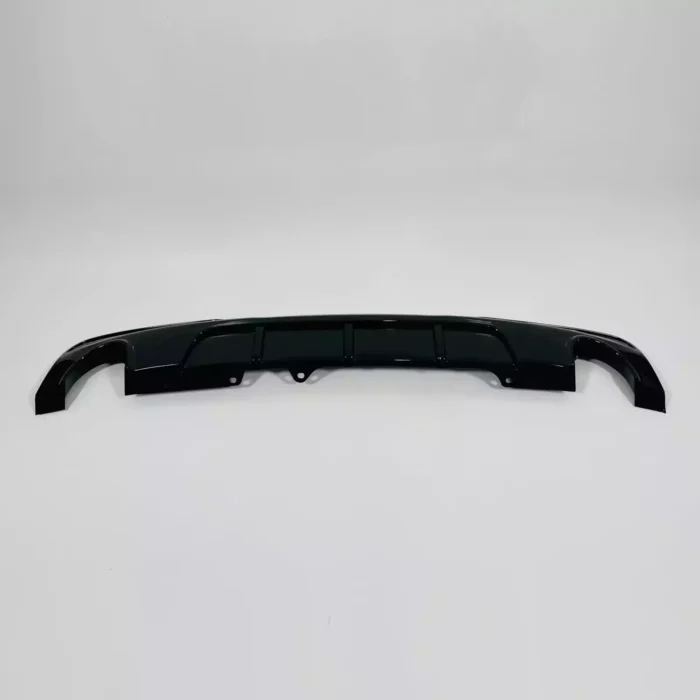 Juodas, blizgus (1x1) galinio buferio difuzorius skirtas BMW F10, F11 - Image 2