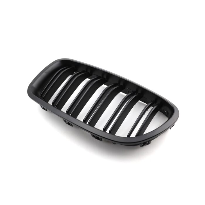 Juodos, matinės, dvigubos grotelės skirtos BMW F10, F11 - Image 4