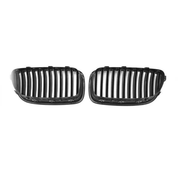 Juodos, matinės, viengubos grotelės skirtos BMW F10, F11 - Image 2