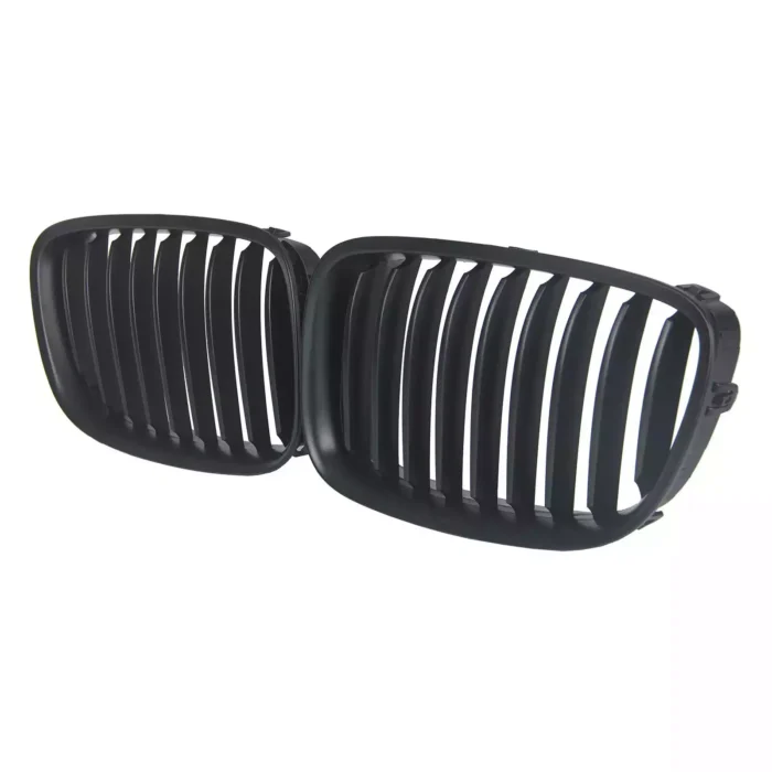 Juodos, matinės, viengubos grotelės skirtos BMW F07 - Image 2