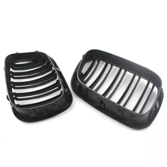 Juodos, matinės, dvigubos grotelės skirtos BMW E53 (99-02) - Image 4