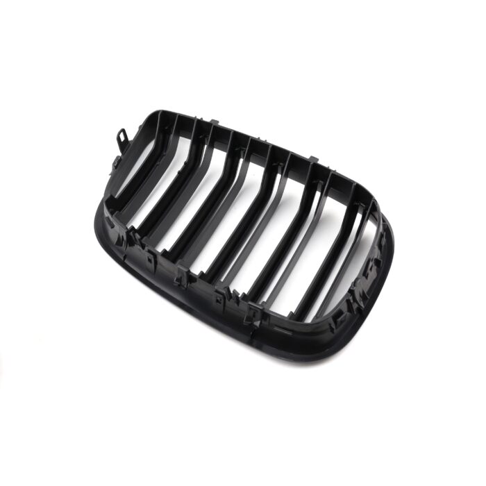 Juodos, matinės, dvigubos grotelės skirtos BMW E70, E71 - Image 5