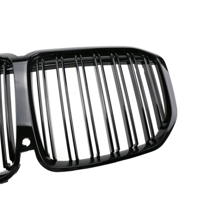 Juodos, blizgios, viengubos grotelės skirtos BMW G07 - Image 3