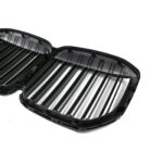 Juodos, blizgios, viengubos grotelės skirtos BMW G07 - Image 4