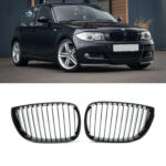 Juodos, blizgios, viengubos grotelės skirtos BMW E81, E82, E87, E88 PRE-LCI (2004-2007)