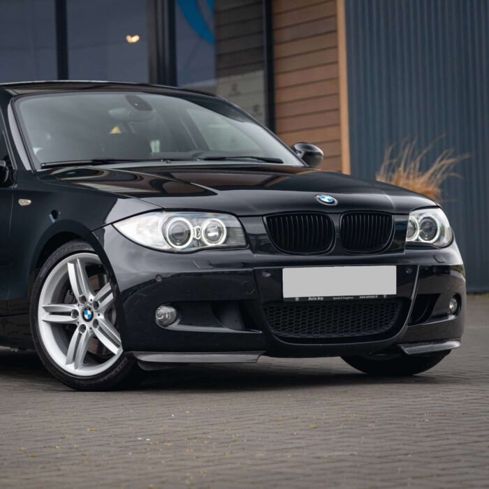 Juodos, blizgios, viengubos grotelės skirtos BMW E81, E82, E87, E88 PRE-LCI (2004-2007) - Image 3