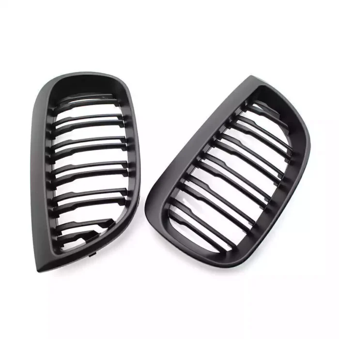 Juodos, matinės, dvigubos grotelės skirtos BMW E81, E82, E87, E88 (2004-2007) - Image 2