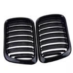 Juodos, blizgios, dvigubos grotelės skirtos E36 LCI (1996-1999) - Image 3