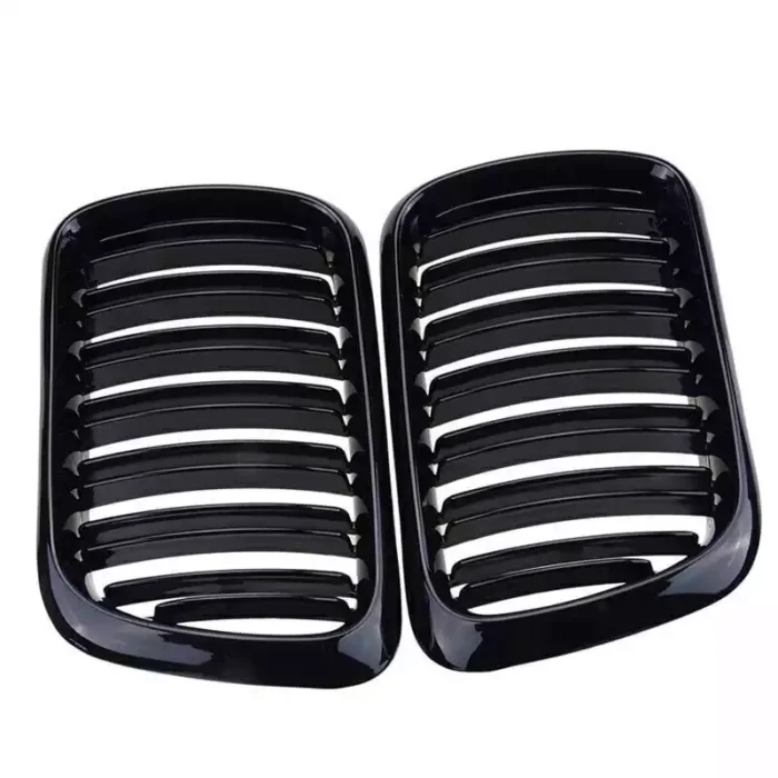 Juodos, blizgios, dvigubos grotelės skirtos E36 LCI (1996-1999) - Image 3