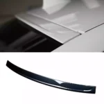 Juodas, blizgus spoileris skirtas BMW F10