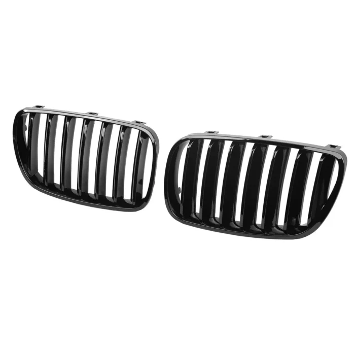 Juodos, blizgios, viengubos grotelės skirtos BMW E83 - Image 1