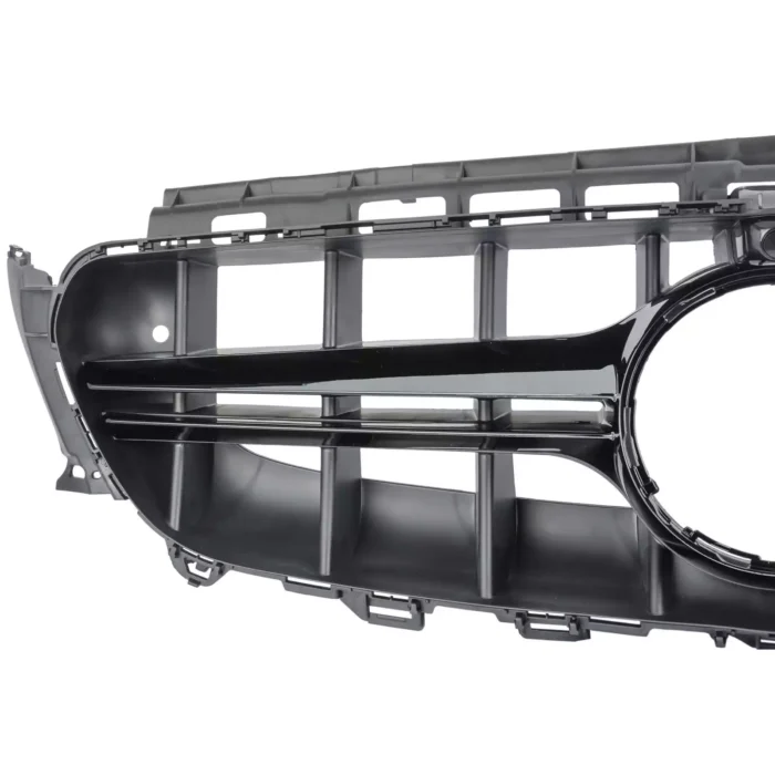 Juodos, blizgios grotelės skirtos Mercedes-Benz W213 - Image 4