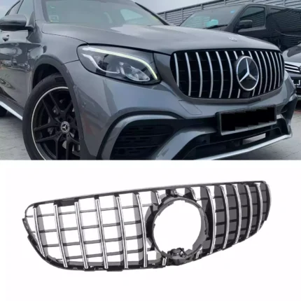 Juodos, chrominės grotelės skirtos Mercedes-Benz X253