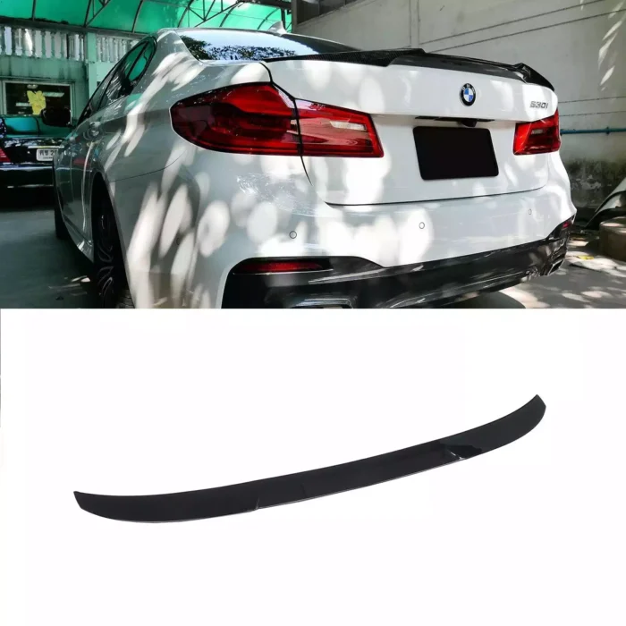 Juodas, blizgus spoileris skirtas BMW G30 - Image 1