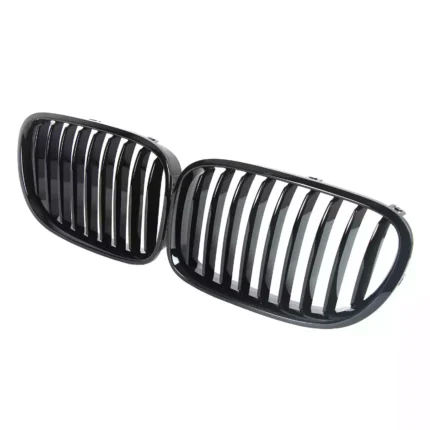 Juodos, blizgios, viengubos grotelės skirtos BMW F01, F02
