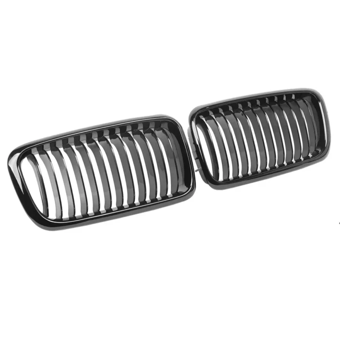 Juodos, blizgios, viengubos grotelės skirtos BMW E38 - Image 1